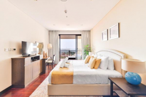 Luxury 5-star Palm Resort